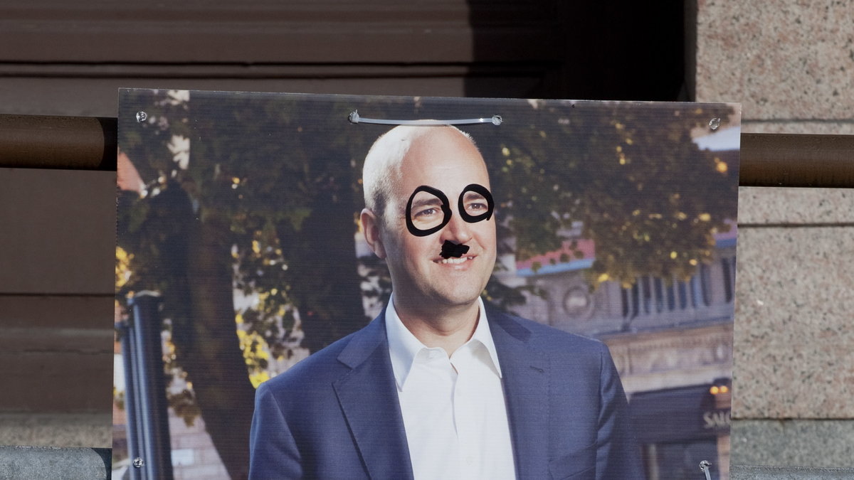 "Det är dags för frihet nu, Fredrik Reinfeldt"